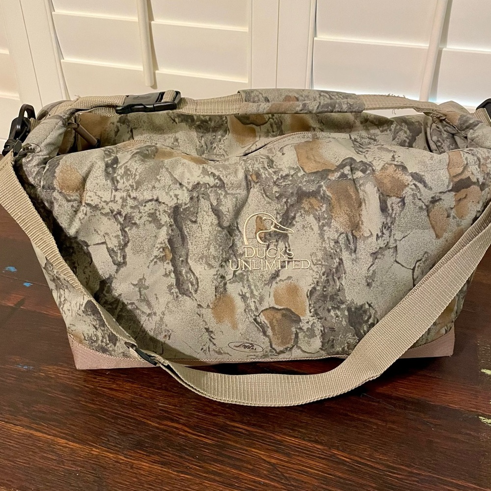 Ducks Unlimited Soft Shell Cooler Gear Bag